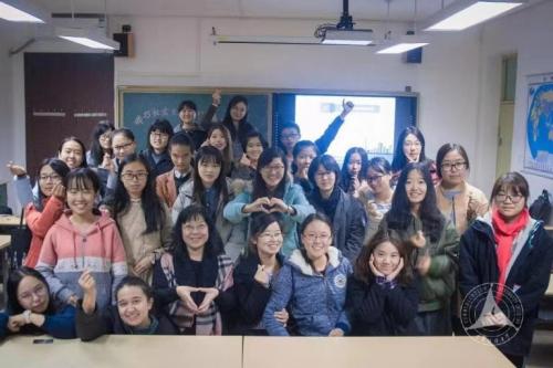 首届全国高校混合式教学设计创新大赛我校两名教师获奖
