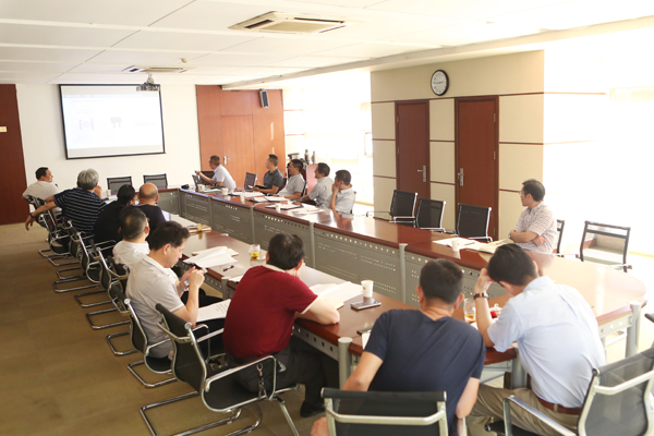 学校召开绿化管理工作领导小组会议
