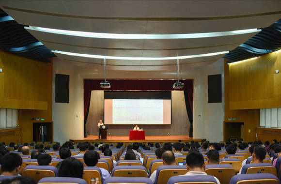 《弘扬科学家精神——听王宏甲谈国之重器》主题教育讲座在我校举行