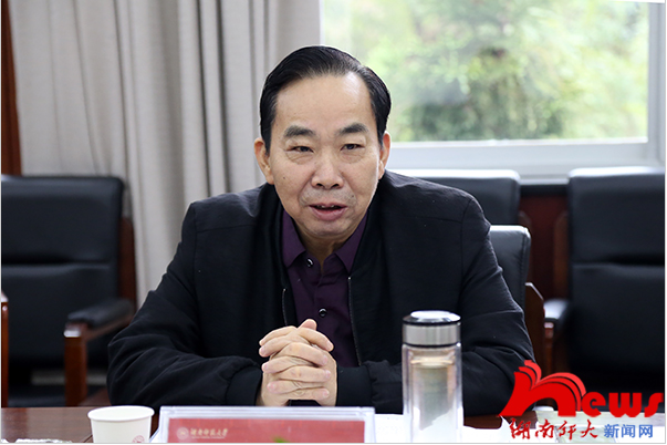 【主题教育】我校举行党委理论学习中心组“担使命、履职责，矢志为民服务”专题学习研讨会