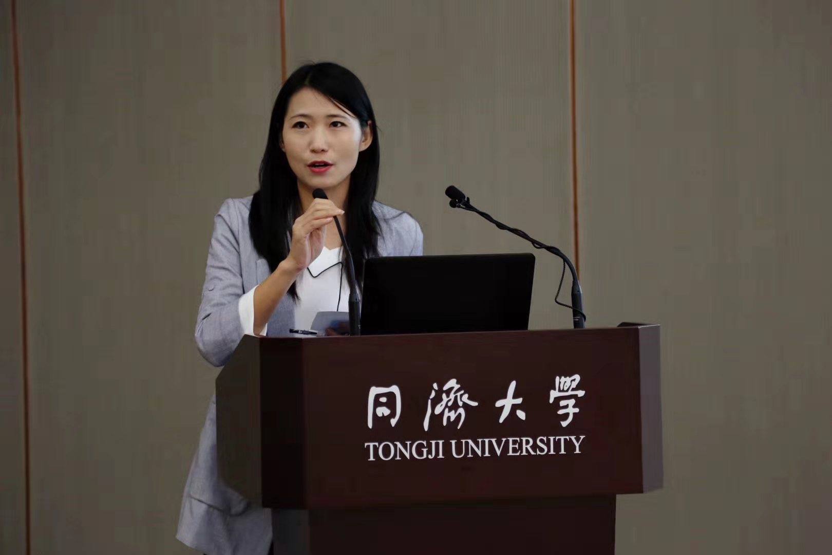 欣见璞玉初长成——记2019年度上海高校思政课教学比赛特等奖获得者、同济教师崔欣玉