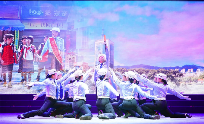 市公安局隆重举行“不忘初心、牢记使命”2019年度宁德市公安机关民警荣誉仪式