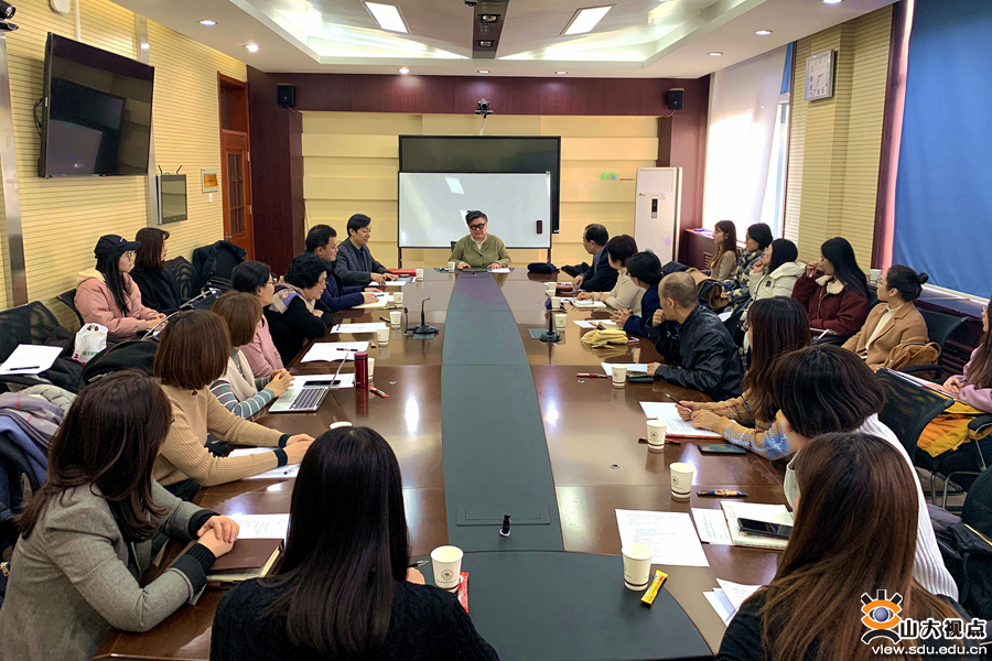 纽约城市大学Kyoo Lee教授做客外语学院谈哲学视角下的诗歌翻译