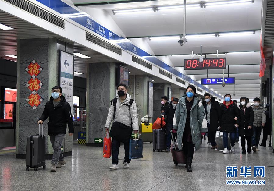 北京节后首个工作日：交通秩序井然 市场供应稳定