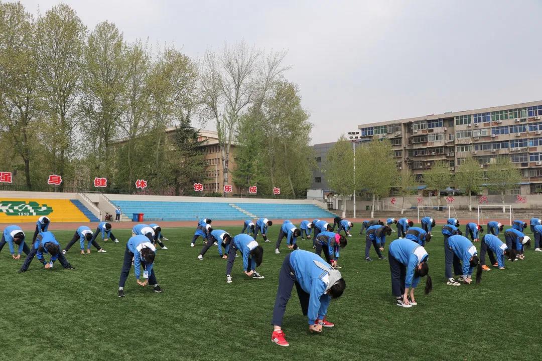 我校附属中学高三年级全体师生顺利返校复学