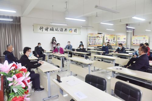 学校召开郭杜大学城学校开学复课工作现场办公会
