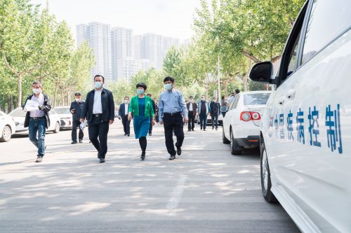 学校举行学生返校及疫情防控应急演练