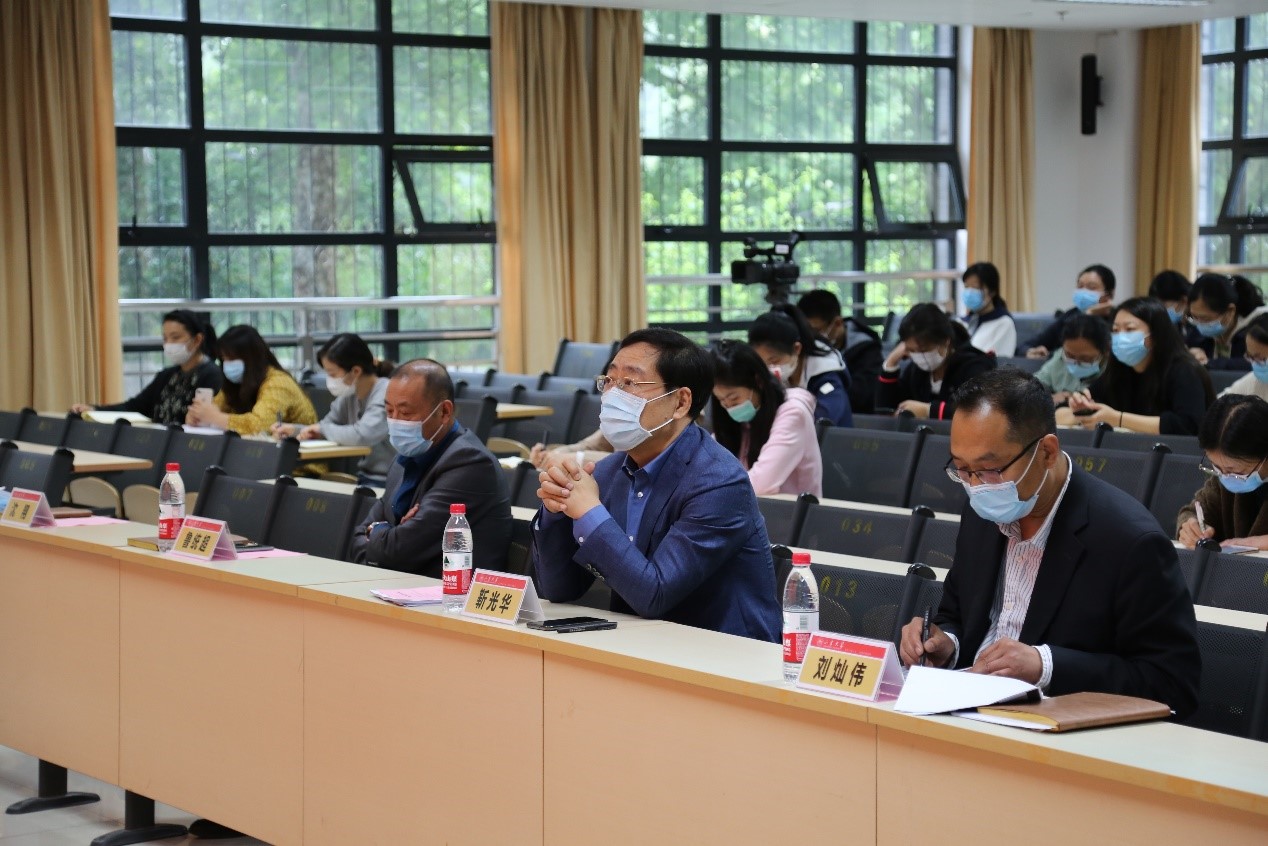 继续教育学院召开疫情防控和返校工作部署会议暨疫情防控教职工全员培训