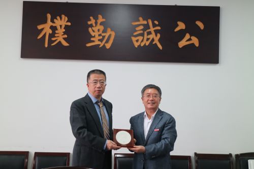 我校85级校友、陕西长安华科发展股份有限公司总经理赵凯辉回校座谈