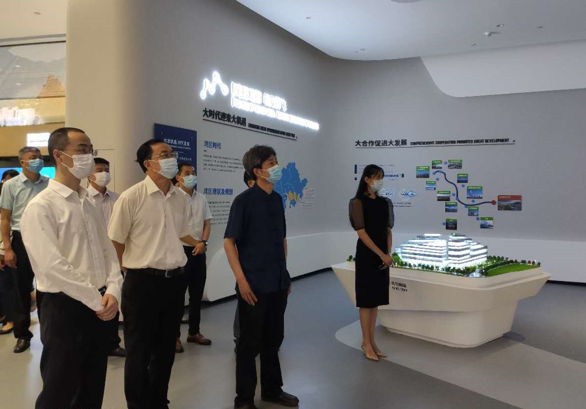 高翅、张启发赴深圳启动营养与健康研究院创建工作