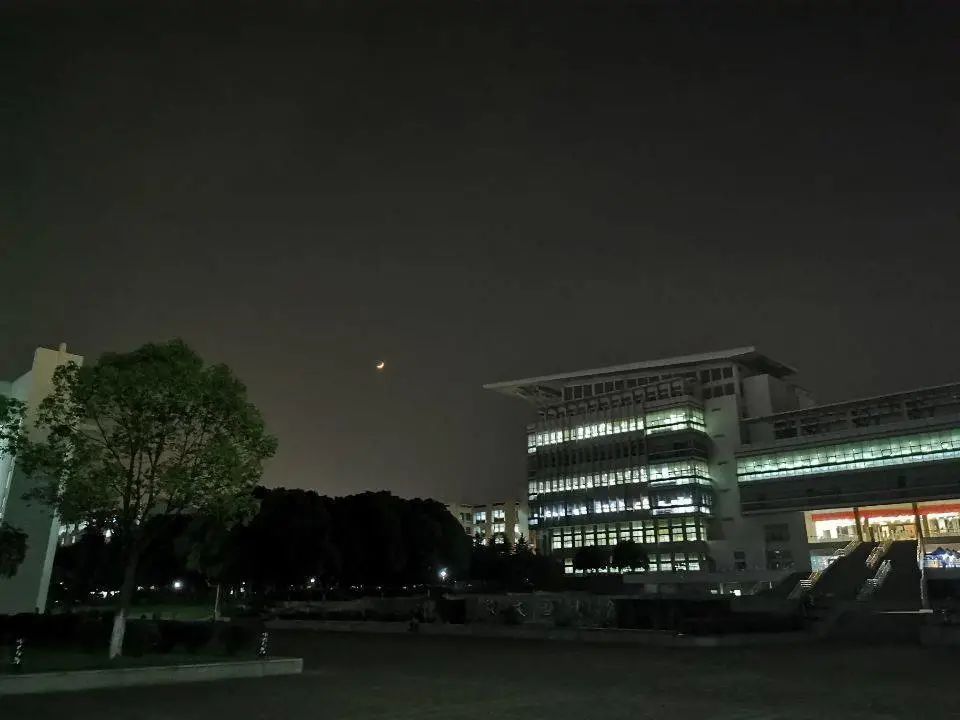 毕业季|南师四年人生四季与你相见春和景明