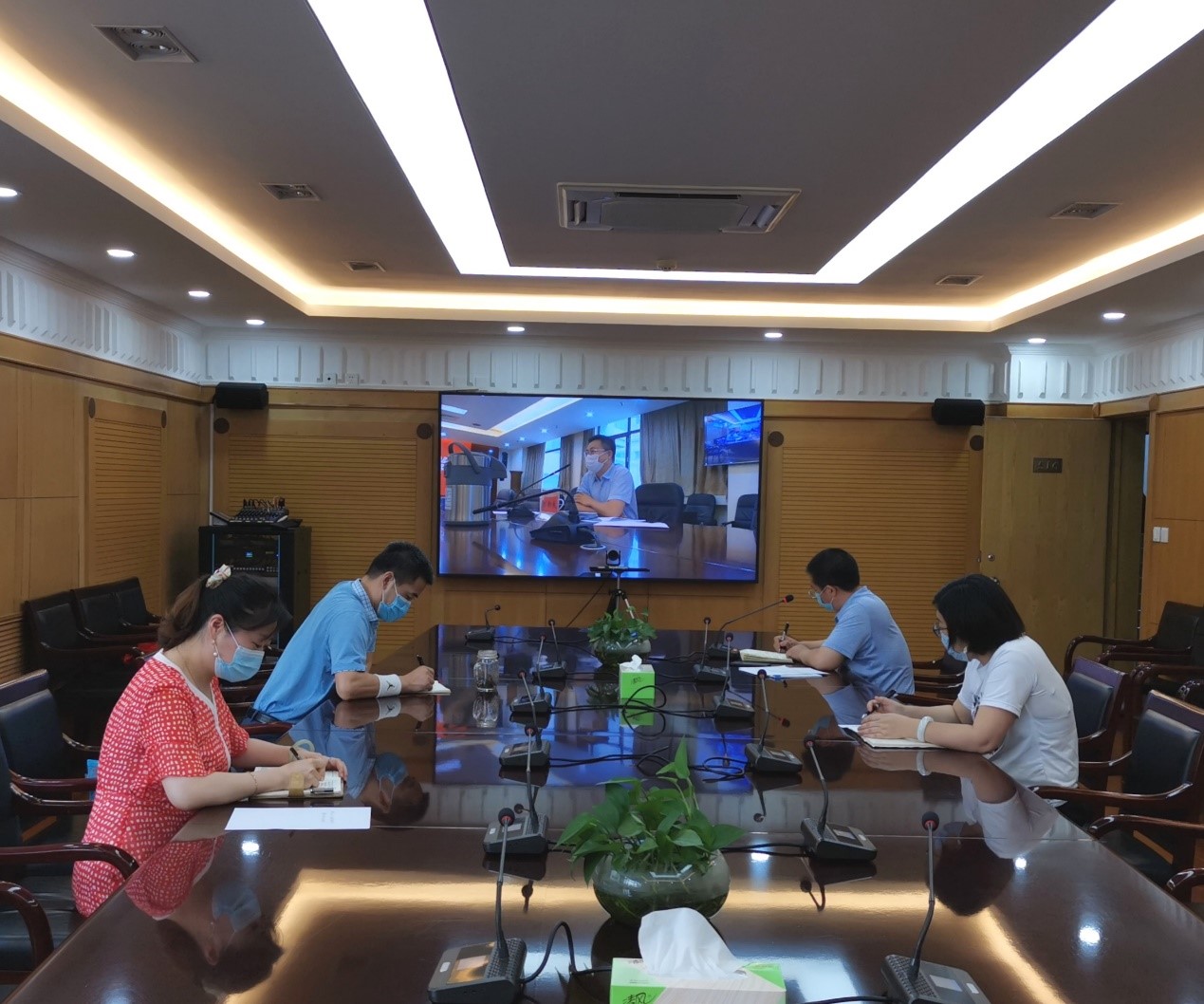 校领导到工会调研指导工作