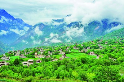 笑容，绽放在雪域高原——四川甘孜藏族自治州脱贫记