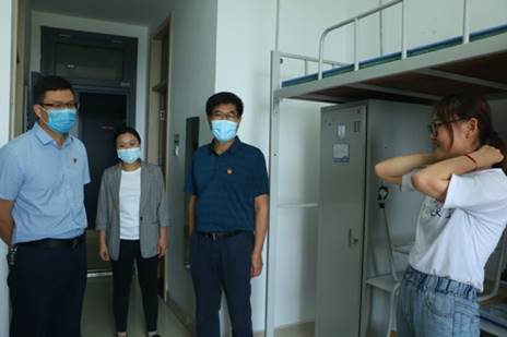 工商管理学院多措并举开展学生返校及研究生新生报到工作