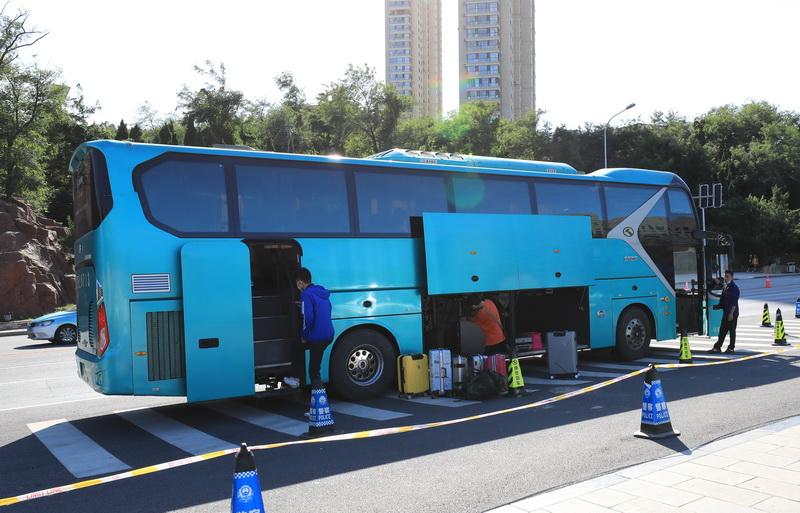 尖山星海,后浪赴约,东财欢迎你!