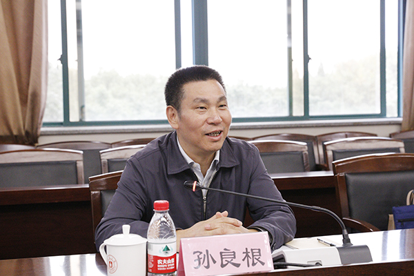 一行7人来校开展调研监督,宁波市纪委常委,市监委委员汪明航陪同调研