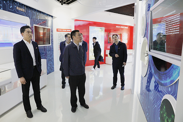 一行7人来校开展调研监督,宁波市纪委常委,市监委委员汪明航陪同调研