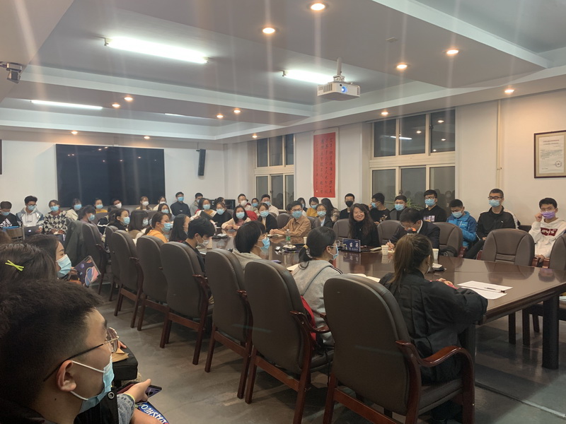 “奋斗的我最美的国”新时代先进人物进校园创新创业主题沙龙成功举行