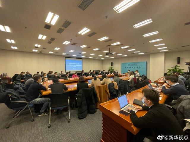 新疆小伙托媒体给蓬佩奥带话：我们新疆所有人都很讨厌他