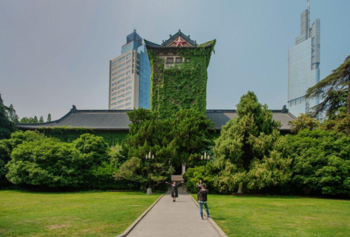 学校牵头沈阳药科大学,北京大学药学院,复旦大学药学院,四川大学华西