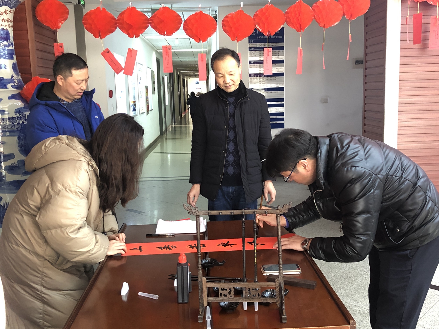 “爸妈，我在华农过年挺好的！”