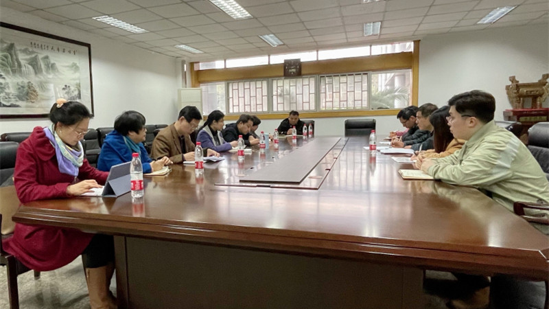 校党委副书记王旭一行到公共管理学院调研座谈