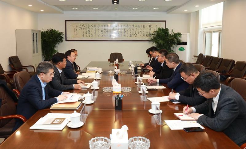 山东京博控股集团有限公司董事局主席马韵升先生一行到访我校会谈校企合作事宜