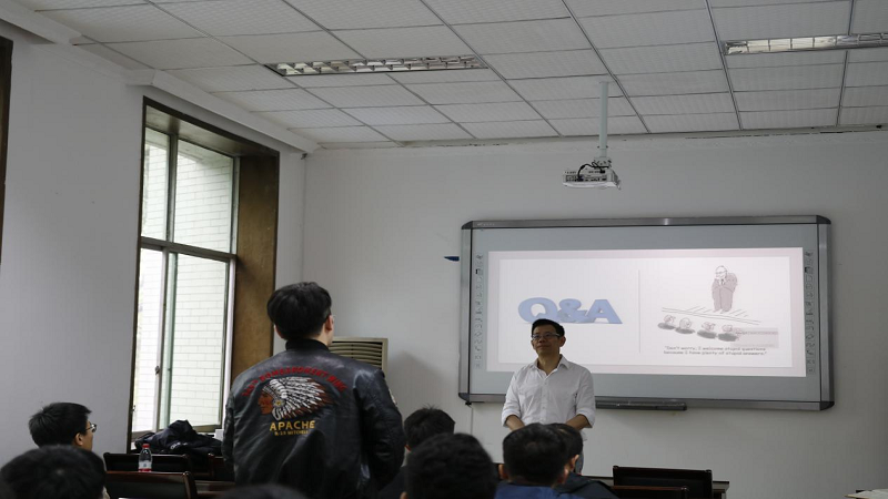 英国拉夫堡大学陈锐教授做客重庆大学工程科学前沿讲坛并作学术报告