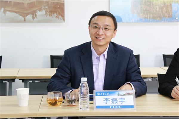 重庆大学医学部主任刘国祥一行来访交流