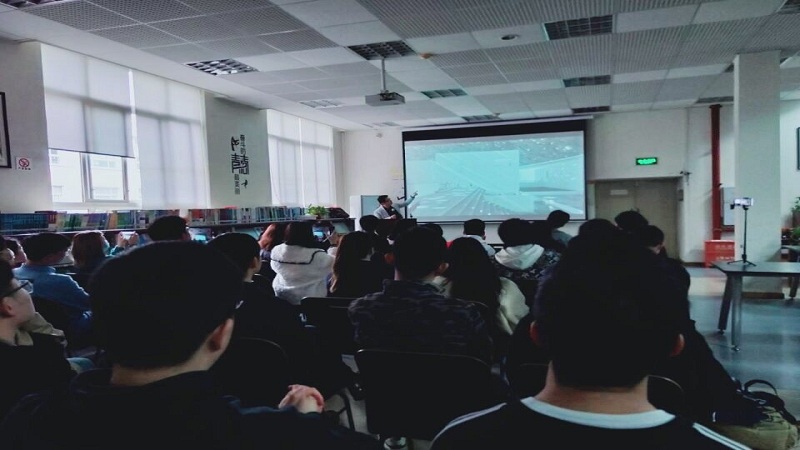 重庆大学图书馆无字书屋讲座第15期开讲