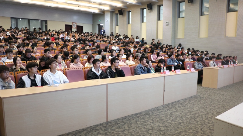 管科学院大学生职业生涯规划讲座顺利举行