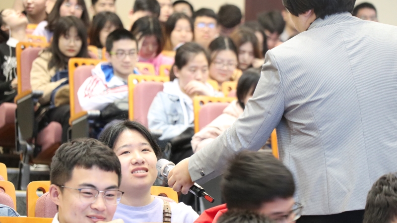 管科学院大学生职业生涯规划讲座顺利举行