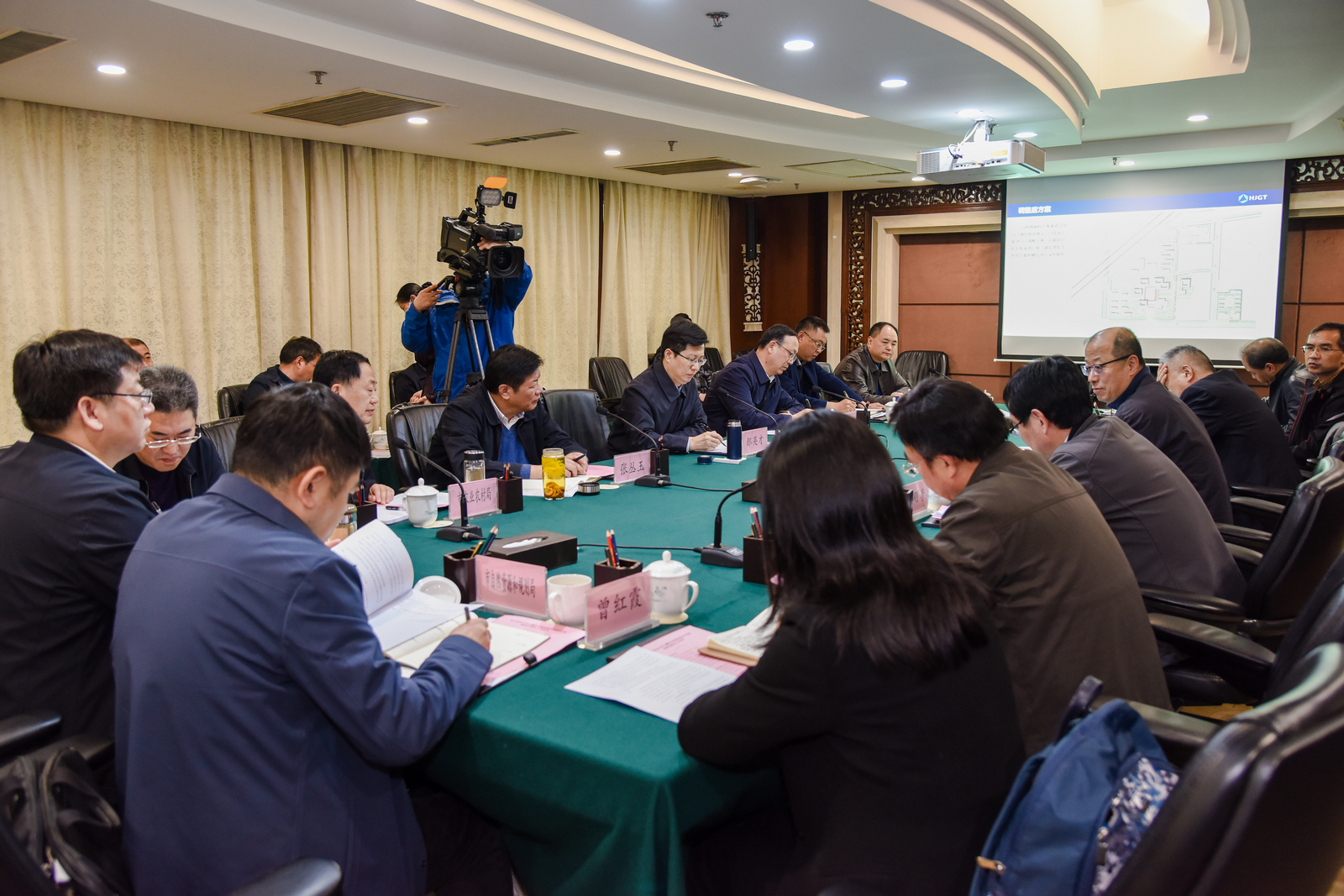李召虎：高质量高水平推进襄阳现代农业研究院（校区）建设