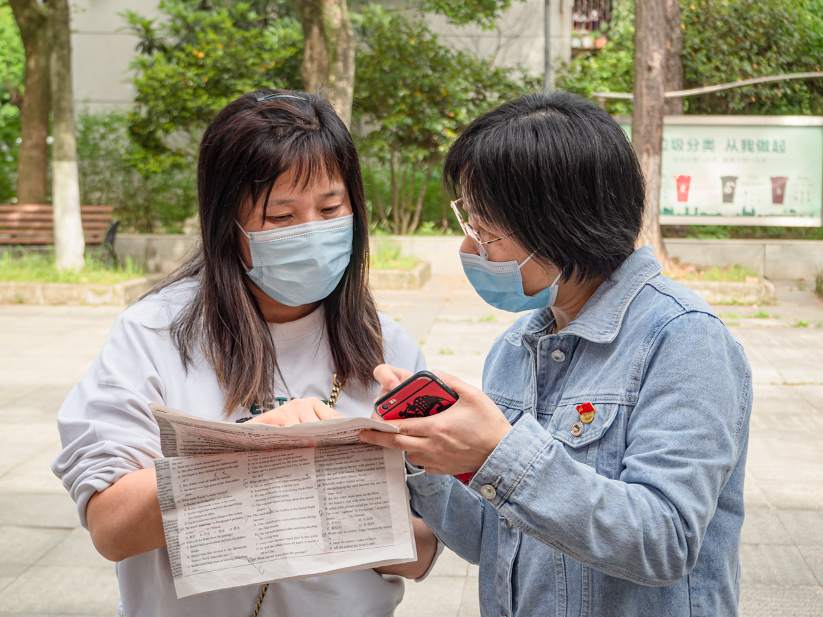 【党史学习教育】附属学校党员下沉社区开展“我为师生办实事”实践活动