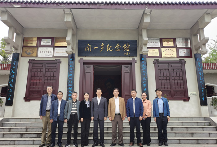 天津大学校长助理肖松山带队赴湖北考察并看望校友