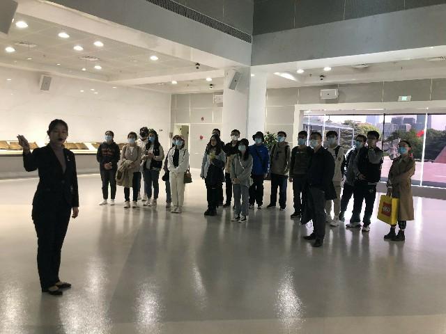 缅怀革命先烈、传承红色精神，2020级临五三班班导师活动开展