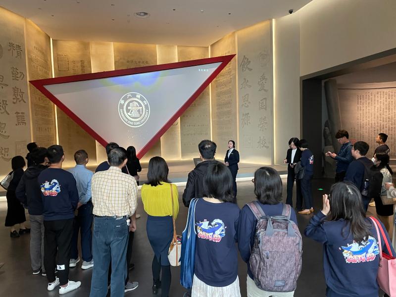 海洋学院组织教师参观校史博物馆