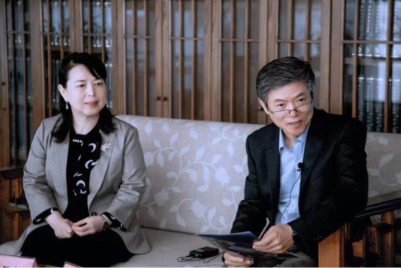 马克思主义学院数学史团队赴海宁参加纪念李善兰诞辰210周年学术研讨会暨海宁市数字经济与数字产业座谈会