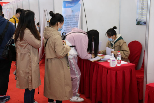 我校2021年毕业生春季招聘会成功举办
