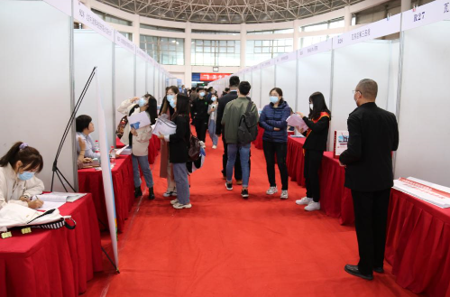 我校2021年毕业生春季招聘会成功举办