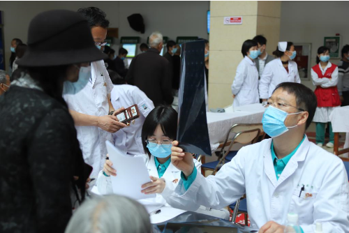 “新长征 再出发”中国医科大学大型义诊活动专题报道之四：一次惠民暖心的义诊活动