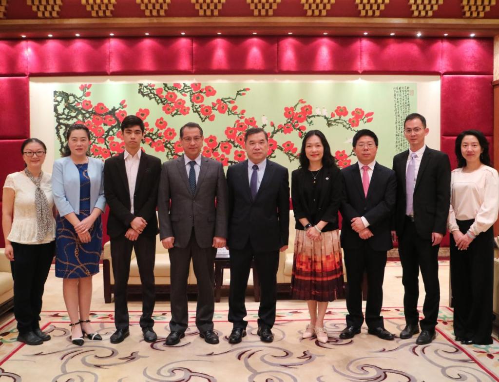 乌兹别克斯坦驻广州总领事馆一行来访