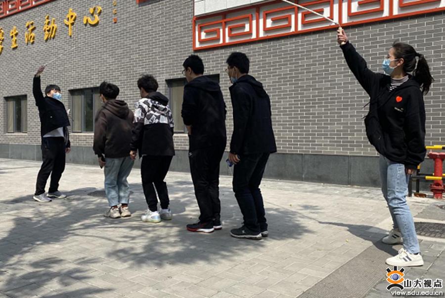 ​［公卫］通过“三走”活动开展党史学习