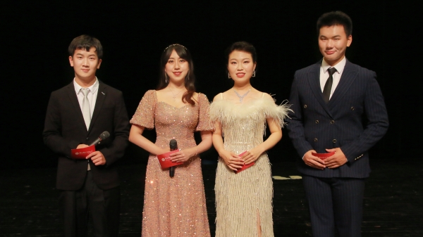 地星学院举办“乘风破浪，扬帆远航”青春晚会