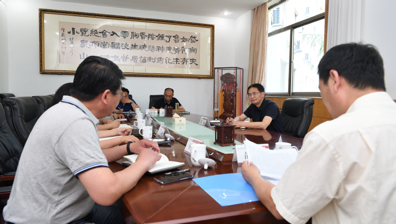 学校召开深化校企合作座谈会