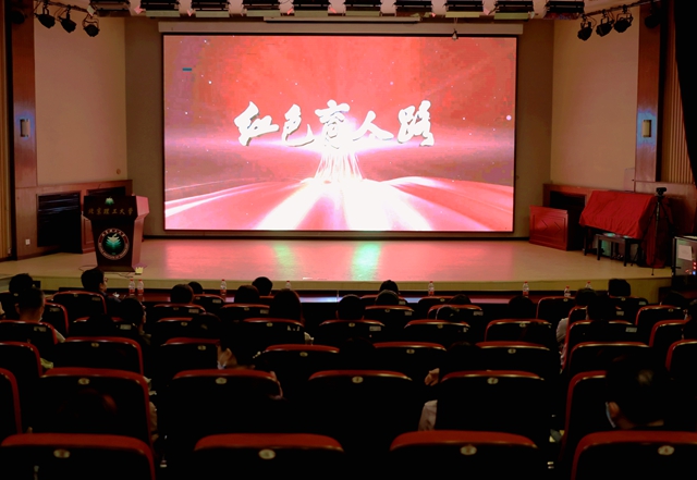 北理工计划财务部组织集体观看党史学习教育原创纪录片《红色育人路》