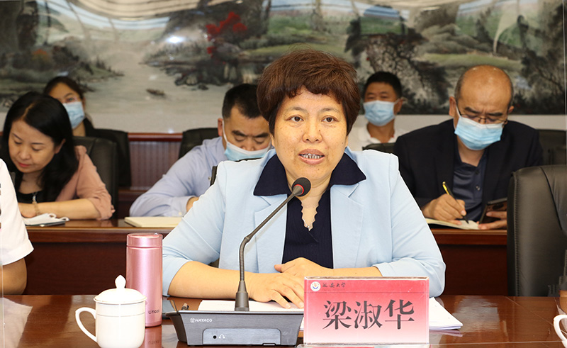 省教育厅专家组来我校调研贯彻落实全国全省研究生教育会议精神情况
