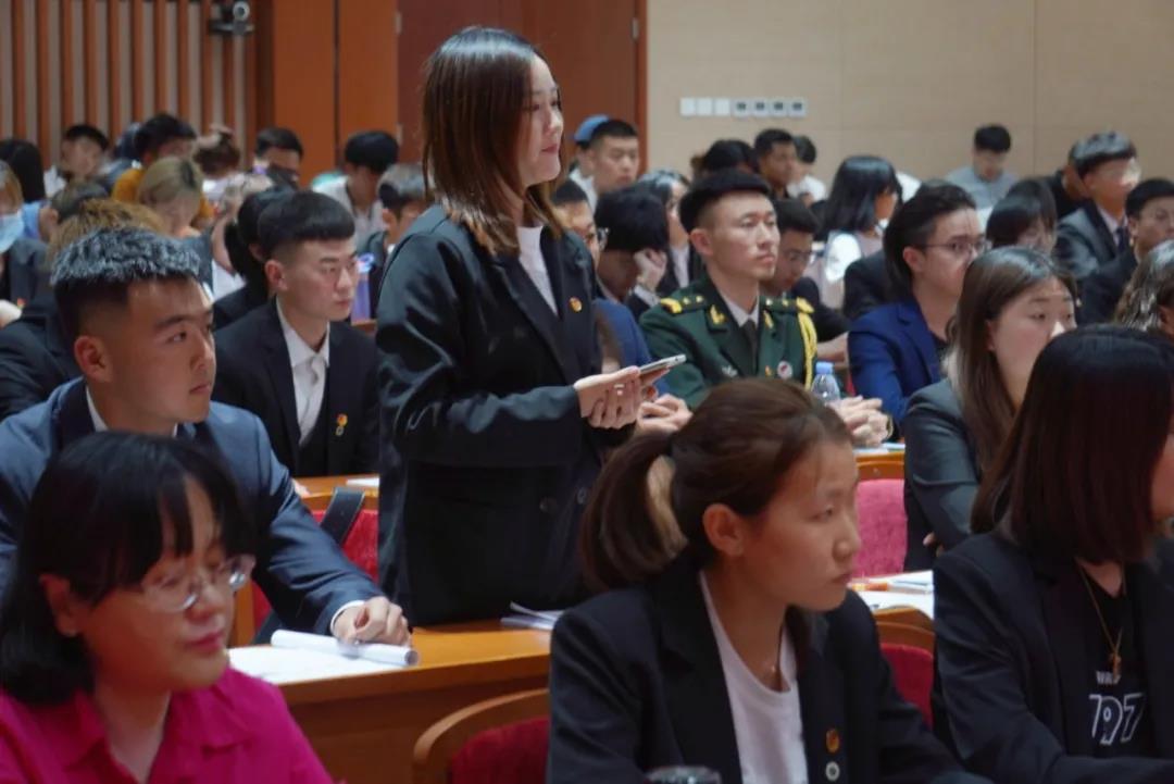 名人名家进校园——著名作曲家斯琴朝克图走进内蒙古师范大学