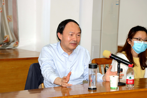 焦新安校长参加生科学院生科1902班主题班团活动