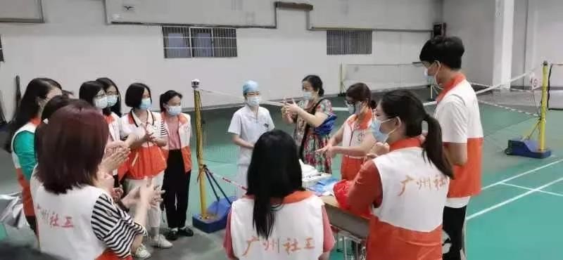 倾情助力社区疫情防控广大人在行动